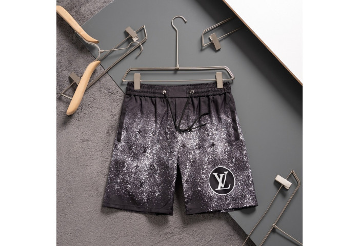 L1vv Short