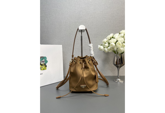 Prad* Bag-15.5*19.5*10cm