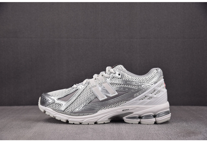 New Balance 1906R Urbancore Silver M1906RCB