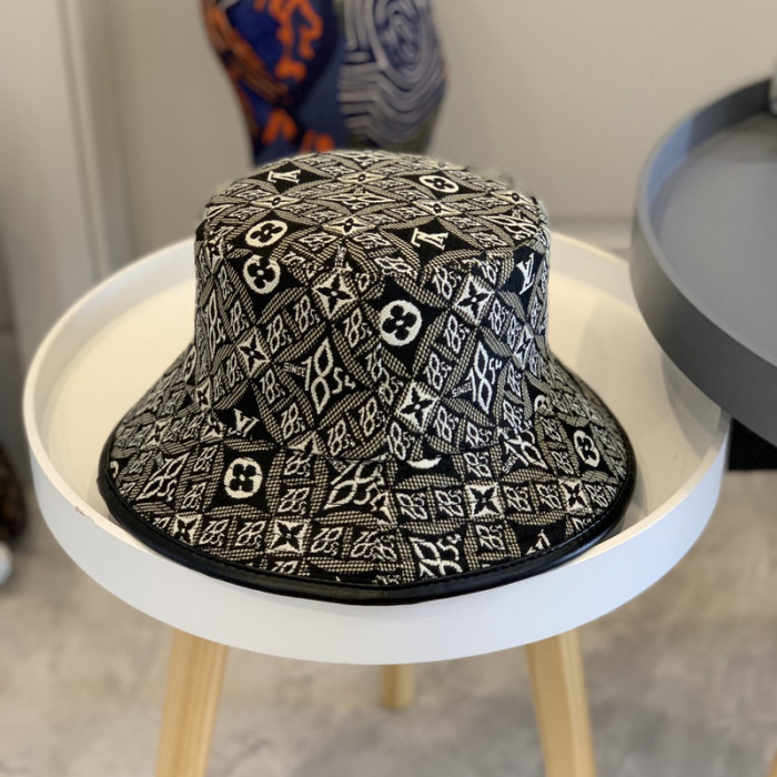 l1vv hat