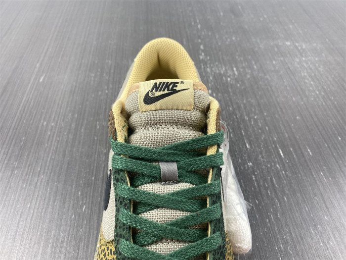 nike dunk low safari golden moss dx2654-200
