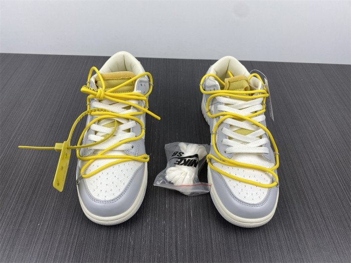 OF X Nike Dunk Low Lot 29 of 50 DM1602-103