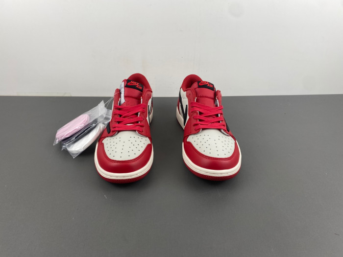 Travis Scott Jordan 1 Low ‘Chicago’