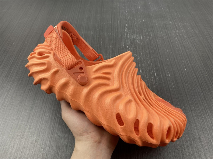 Cr*0*s x salehe bembury 207393-6rl