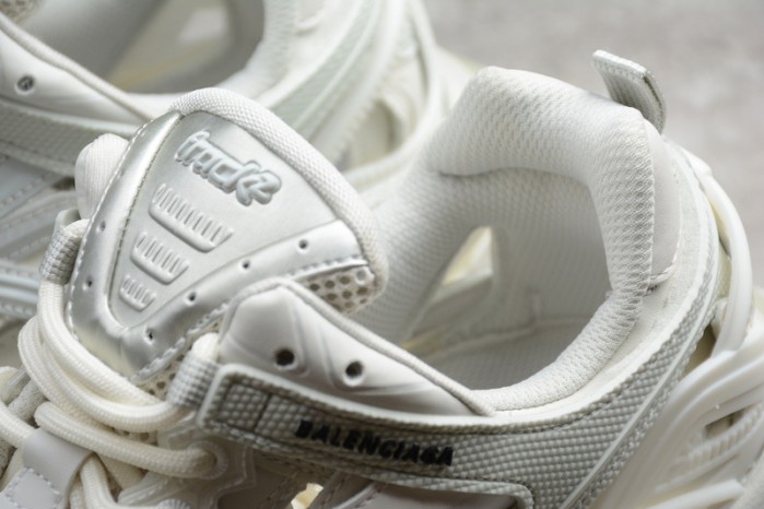 Balen Runner Sneakers White 570391 W2GN1 1001