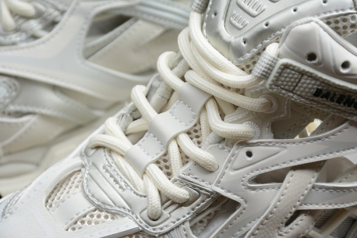 Balen Runner Sneakers White 570391 W2GN1 1001