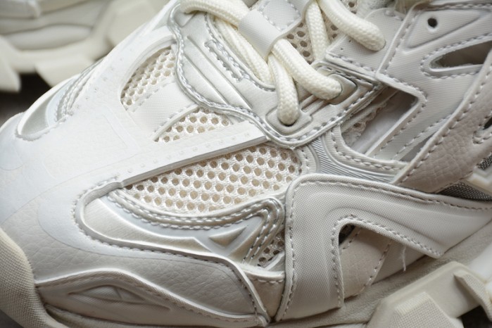 Balen Runner Sneakers White 570391 W2GN1 1001