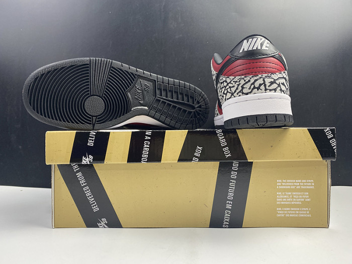 nike dunk sb low red cement (2012) 313170-600