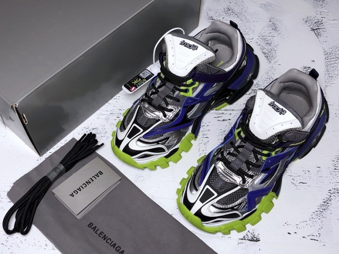 Balen Runner Sneakers 570391 W2GN7 1007