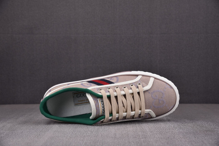 gu low top sneaker