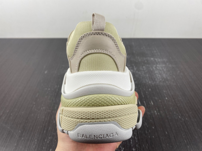 balen triple s white 524039 w2fw4 9790