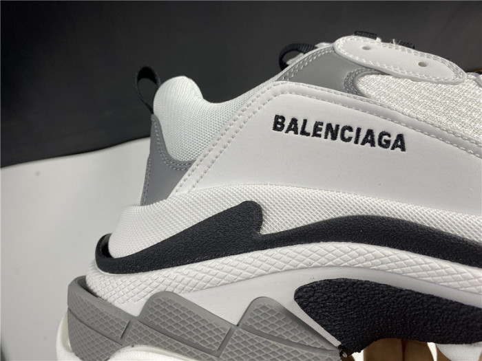 balen triple s trainer