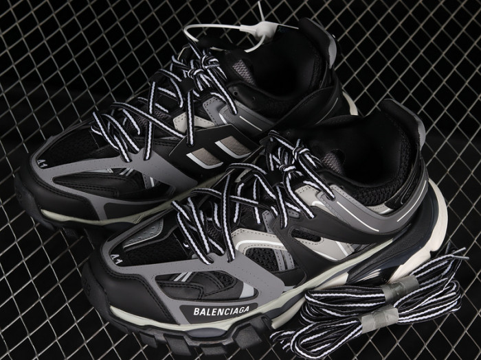 BALEN TRACK TRAINER 542023 W2ND3 2201