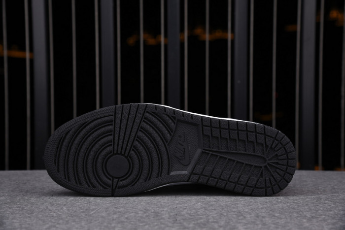 air jordan 1 mid chicago toe 554724-069