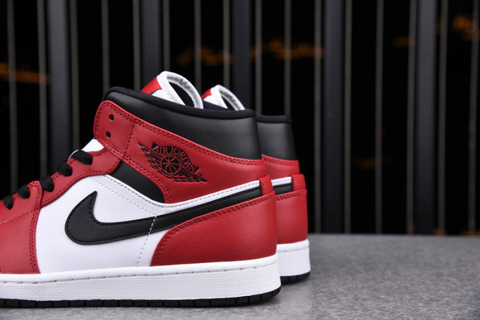 air jordan 1 mid chicago toe 554724-069