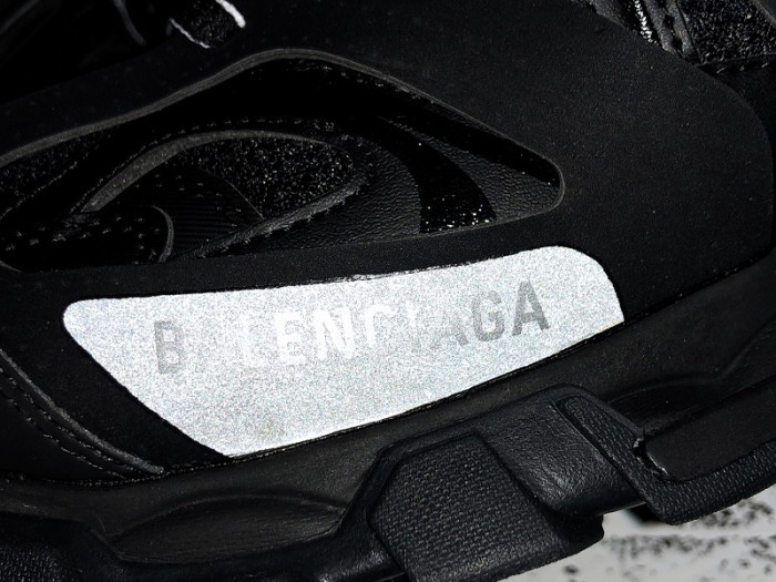 Balen Track Sneakers MAILLE LIGHTED SOLE BLACK 555036 W1GB1 1000