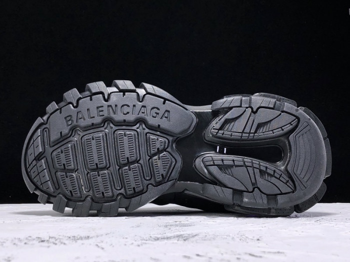 Balen Track Sneakers MAILLE LIGHTED SOLE BLACK 555036 W1GB1 1000