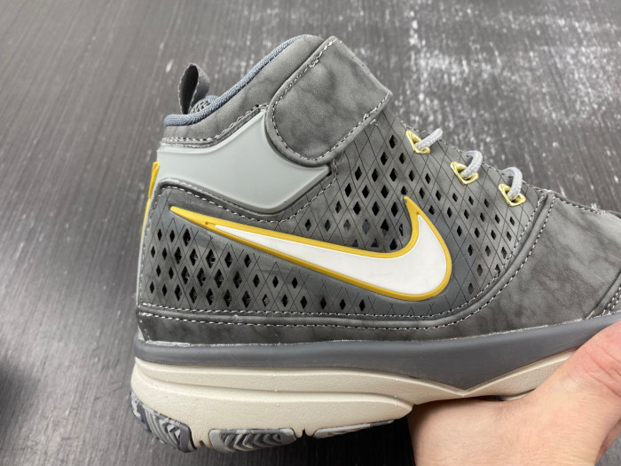 nike kobe 2 prelude 640222-001