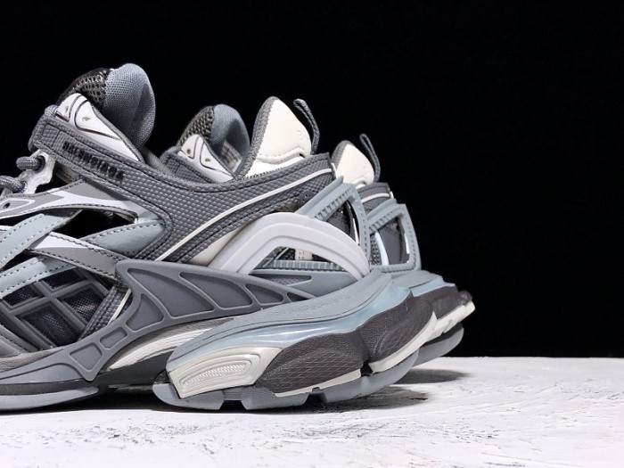 Balen Runner Sneakers GREY 570391 W2GN5 1005