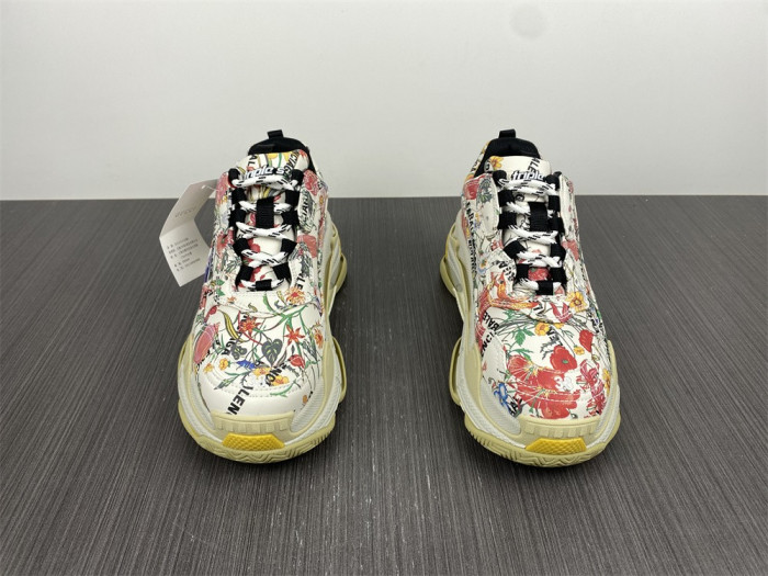 gu x balen the hacker project triple s flora print (w) 677195 ul110 8461