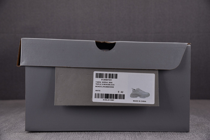 balen triple s white 734954 w2paa 9000