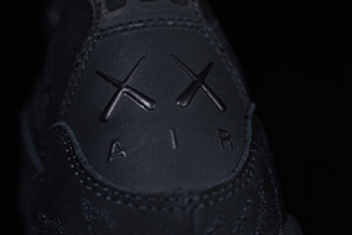 air jordan 4 retro kaws black 930155-001