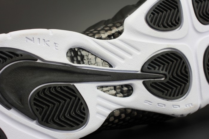 nike air foamposite pro “dr. doom” black/white 624041-006