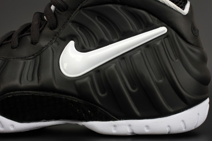 nike air foamposite pro “dr. doom” black/white 624041-006