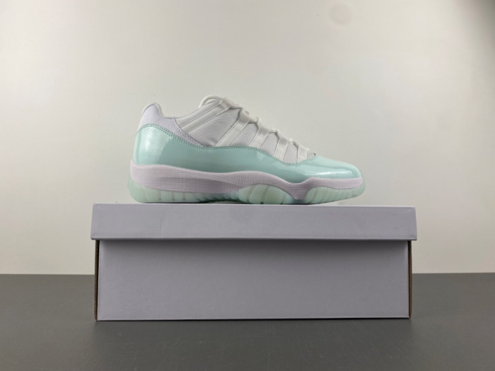 Air Jordan 11 Low “Igloo” (W) AH7860-103