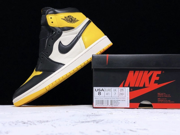 air jordan 1 yellow toe black white ar1020-700