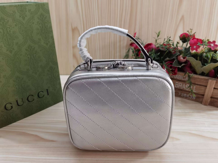 G*u*i1 bag-17*15*9cm