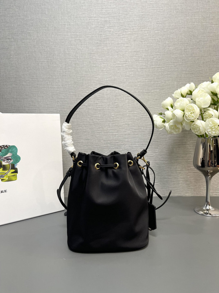 Prad* Bag-15.5*19.5*10cm