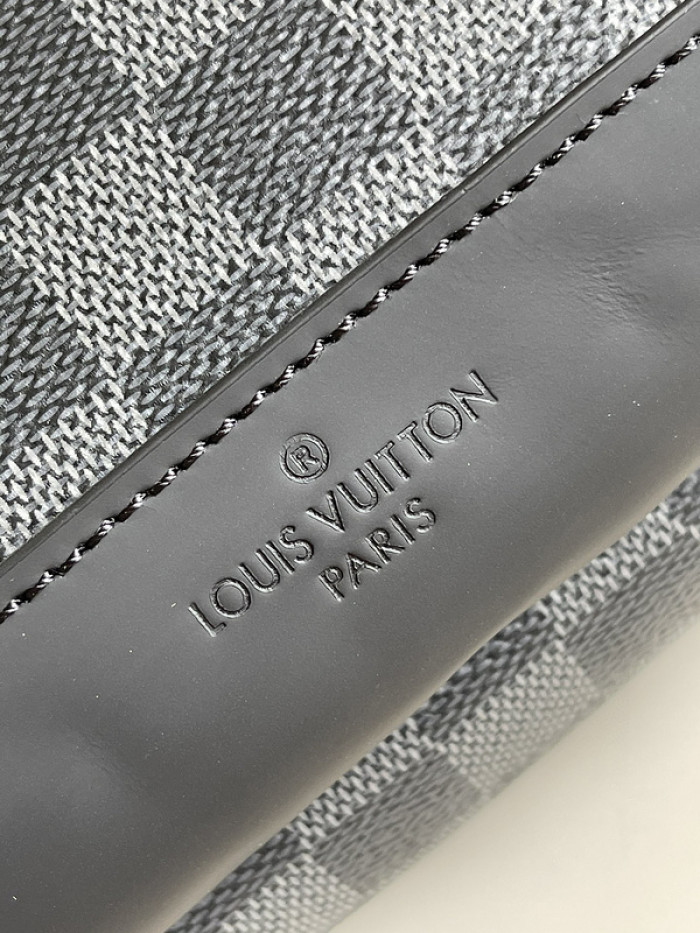 L1VV DAMIER GRAPHITE AVENUE SLING BAG-20*31*7cm