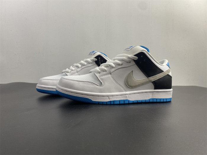nike sb dunk low “laser blue” bq6817-101