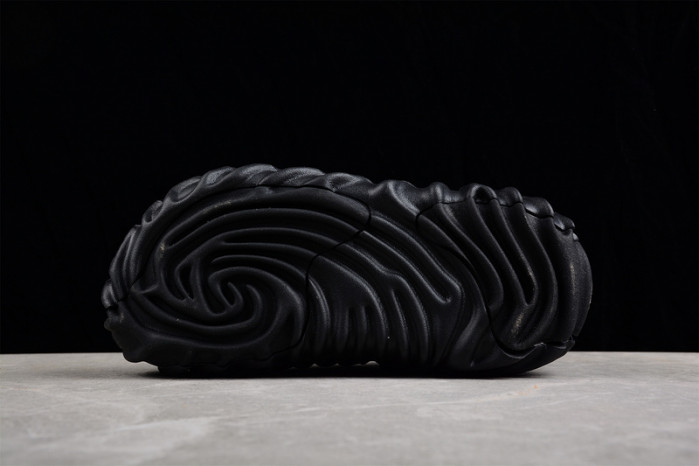 Cr*0*s x salehe bembury black