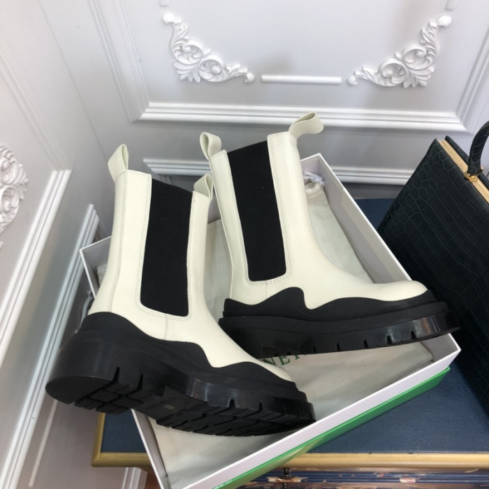 botteg*Ve*ne*ta tire