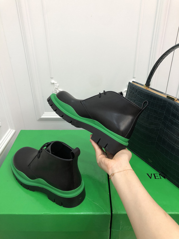 botteg*Ve*ne*ta tire