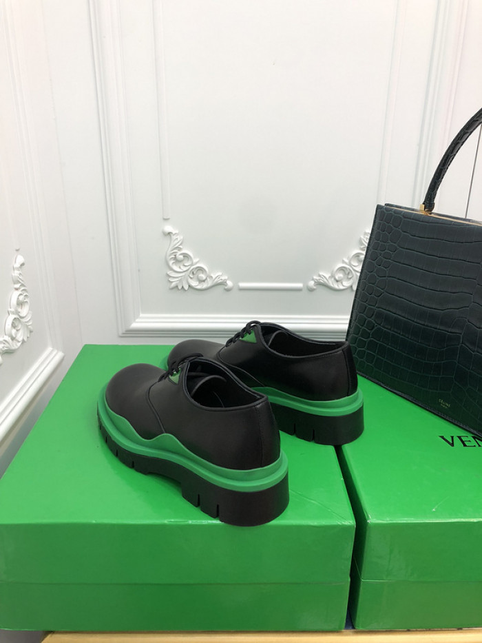 botteg*Ve*ne*ta tire