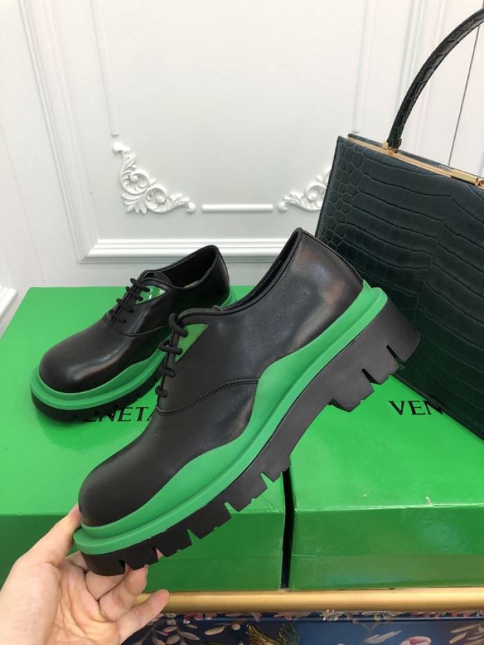 botteg*Ve*ne*ta tire