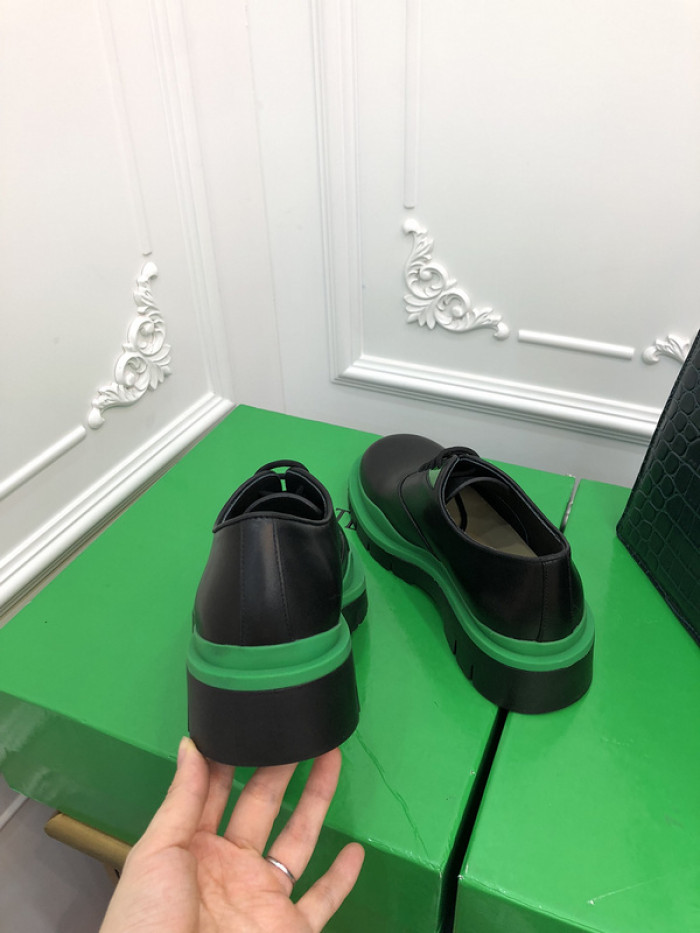 botteg*Ve*ne*ta tire