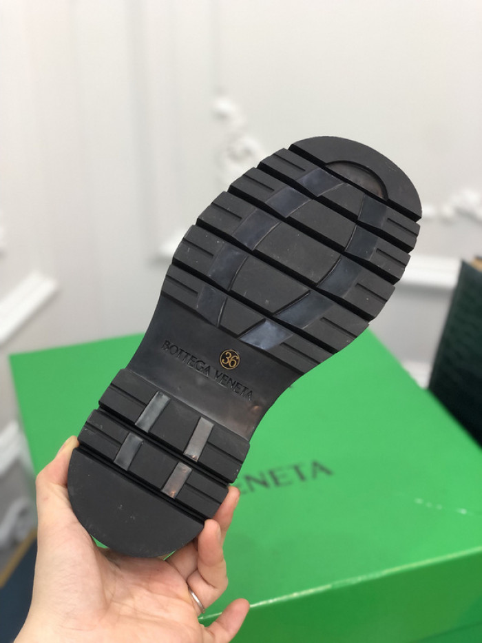 botteg*Ve*ne*ta tire