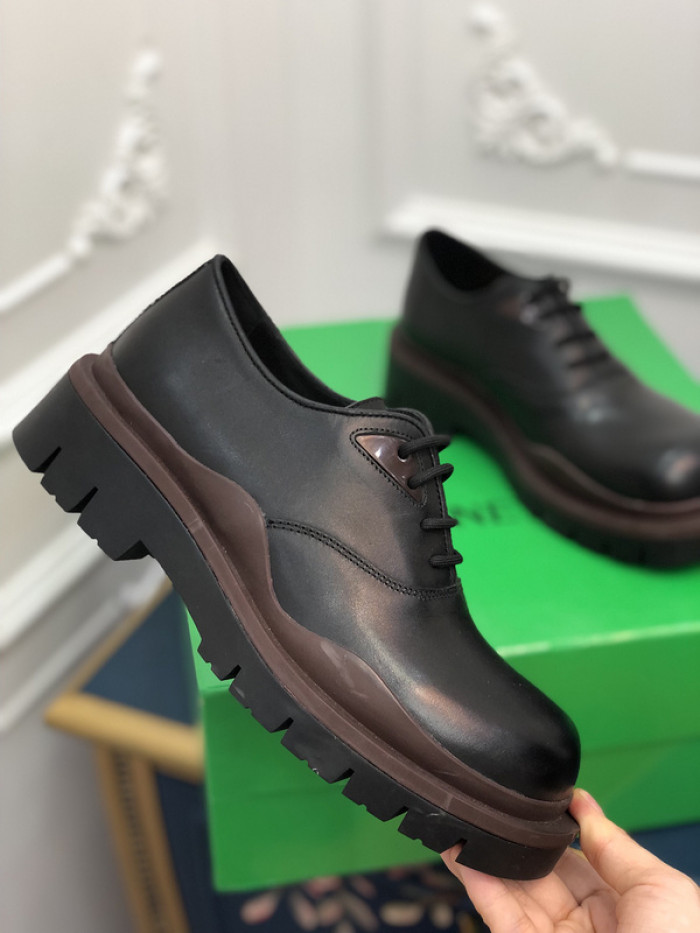 botteg*Ve*ne*ta tire