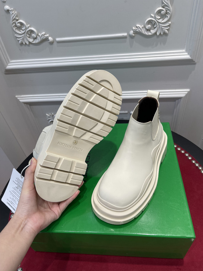 botteg*Ve*ne*ta tire