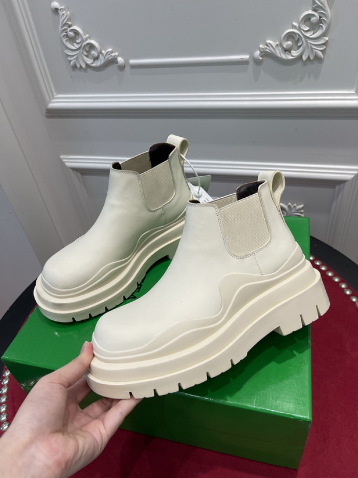 botteg*Ve*ne*ta tire