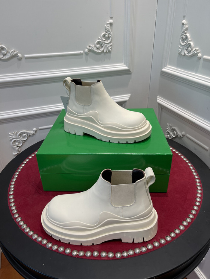 botteg*Ve*ne*ta tire