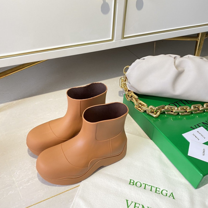 botteg*Ve*ne*ta puddle ankle boot