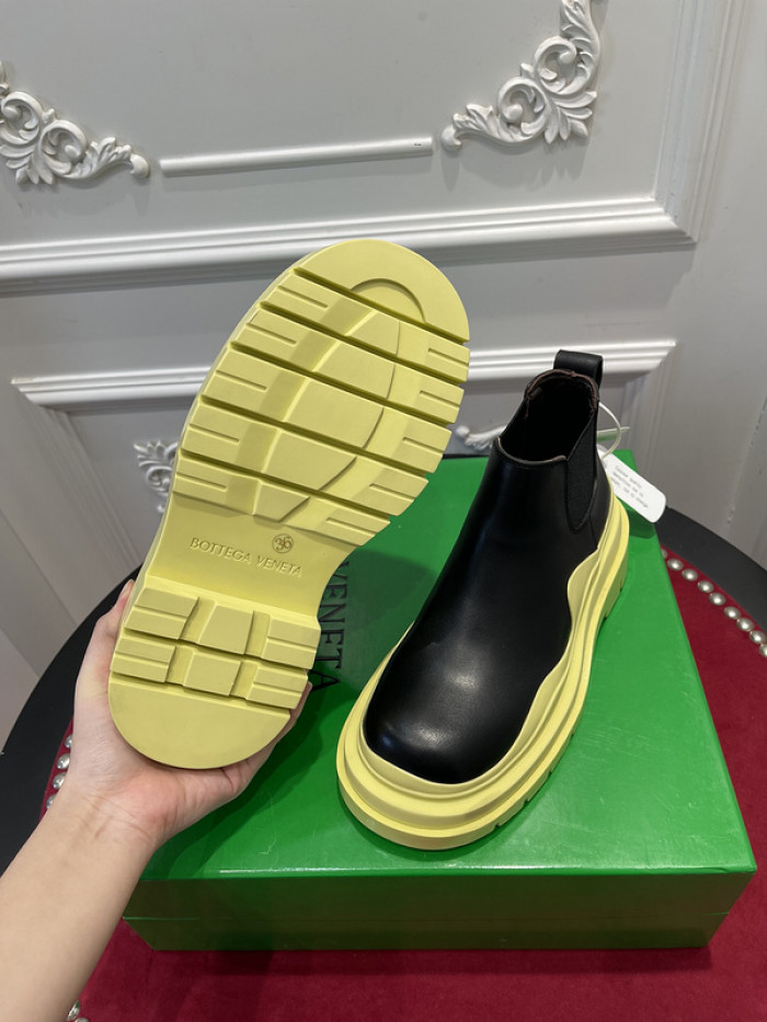 botteg*Ve*ne*ta tire