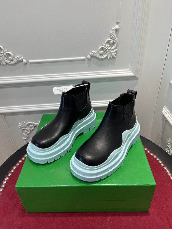 botteg*Ve*ne*ta tire