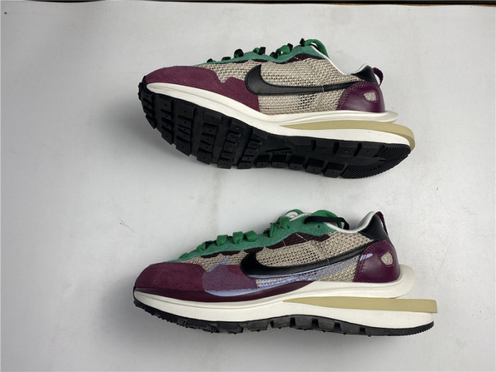 sacai x nike regasus vaporrly sp beige purplish red grass green bv0073-102
