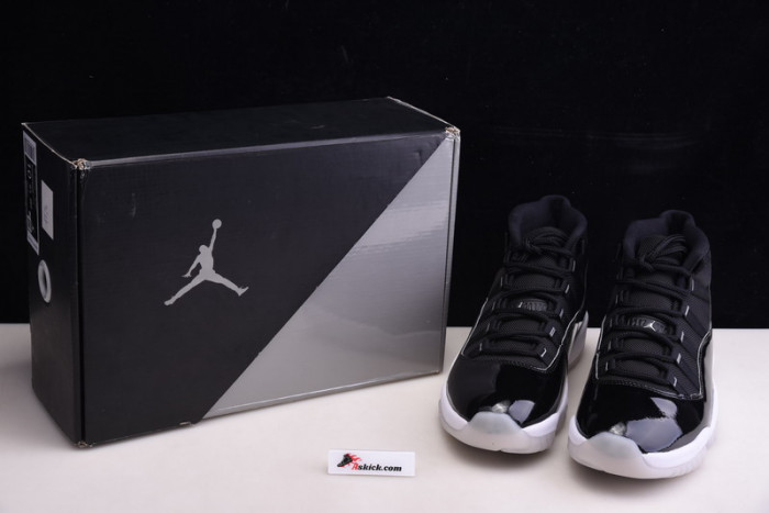 air jordan 11 black clear metallic silver ct8012-011